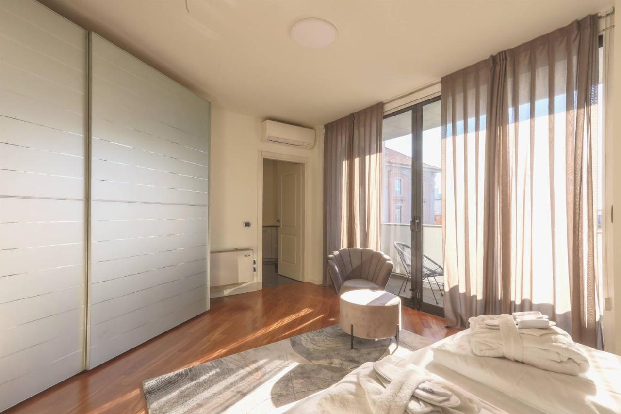Ar Prestige Penthouse - Soho Apartment Bergamo Luaran gambar